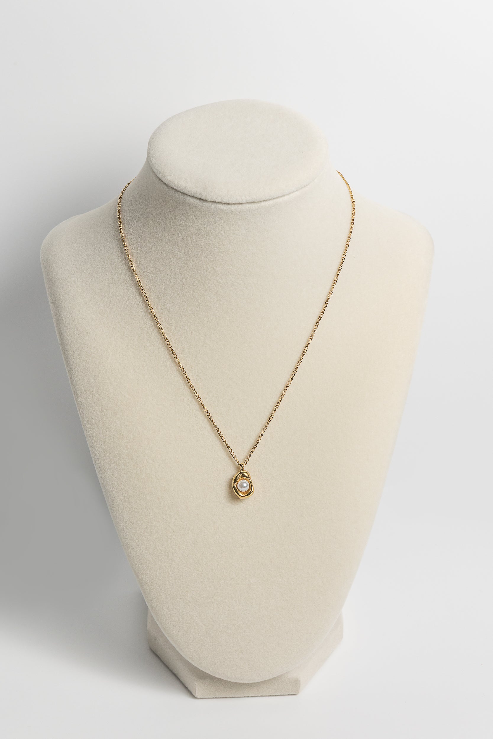 “OLA” NECKLACE 18K GOLD PLATED STEEL