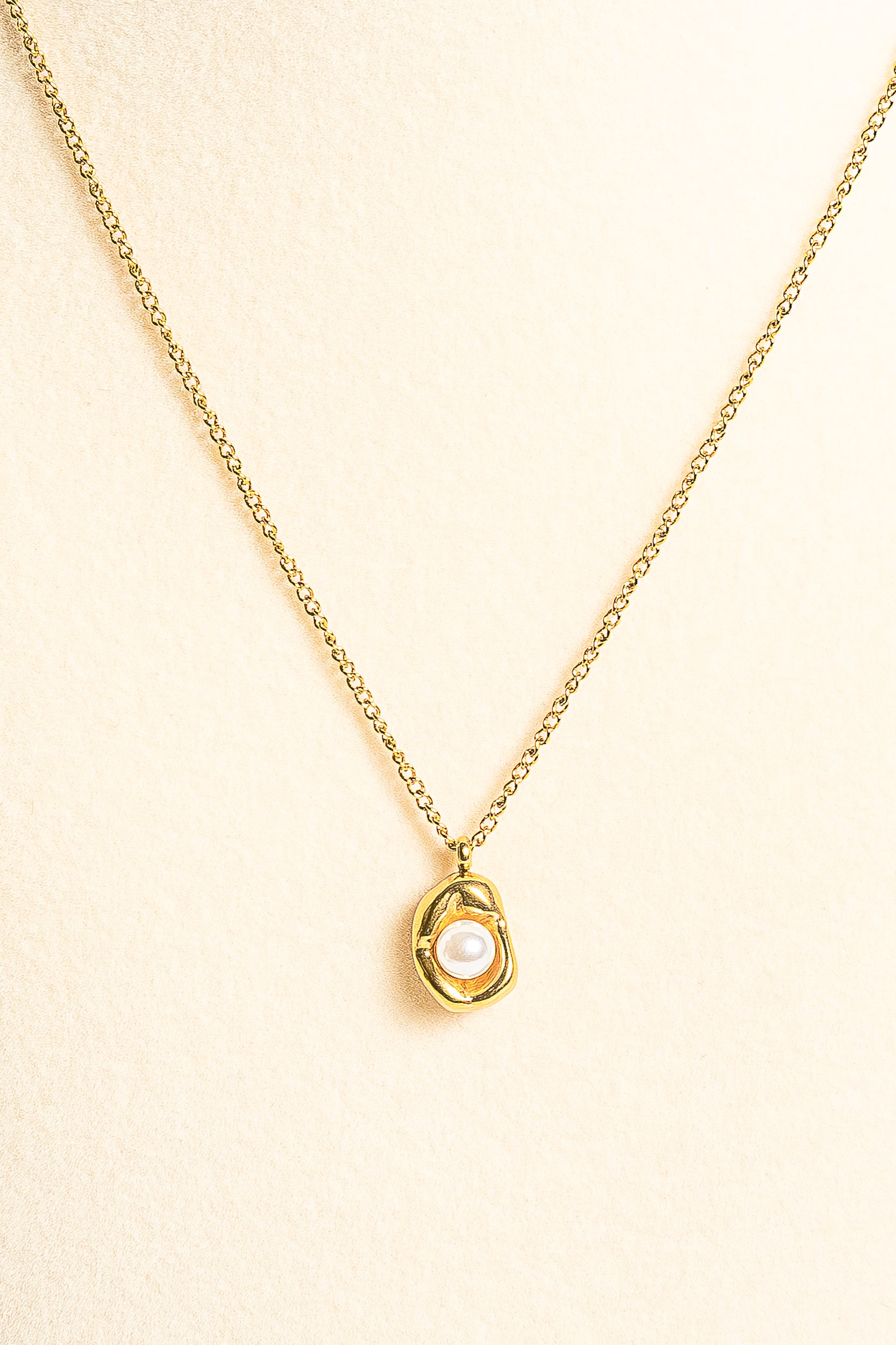 “OLA” NECKLACE 18K GOLD PLATED STEEL